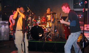 lowbrau in concert